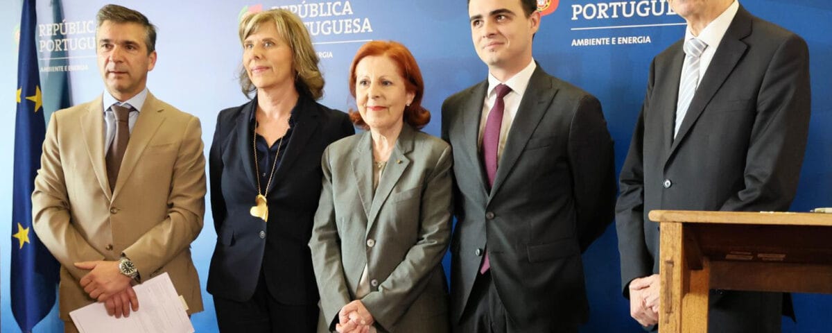 Contrato de Financiamento para aquisição de 9 autocarros elétricos